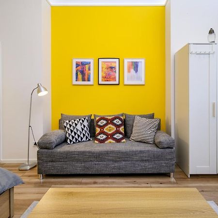 Stylish Yellow Suite In The Heart Of Budapest Eksteriør billede