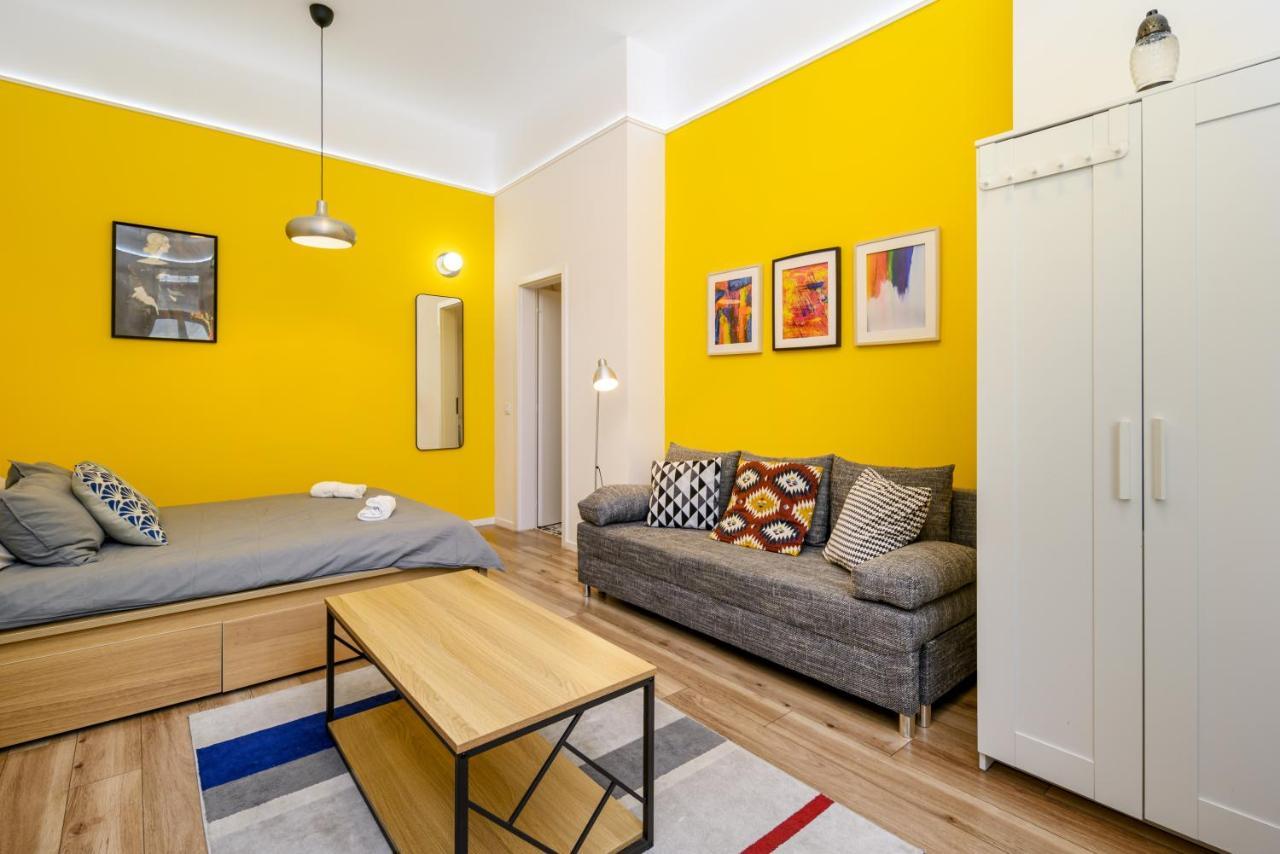 Stylish Yellow Suite In The Heart Of Budapest Eksteriør billede