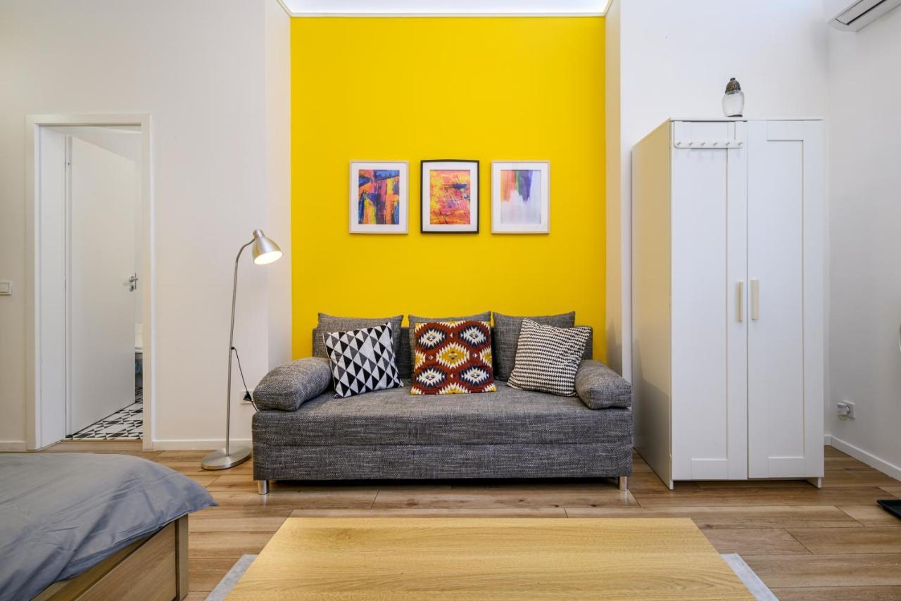 Stylish Yellow Suite In The Heart Of Budapest Eksteriør billede